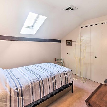 Runningwater Apartment In Lancaster With Deck Экстерьер фото